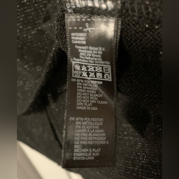 Forever 21 Short Sleeve Top in Black - Size Small - Picture 3 of 5